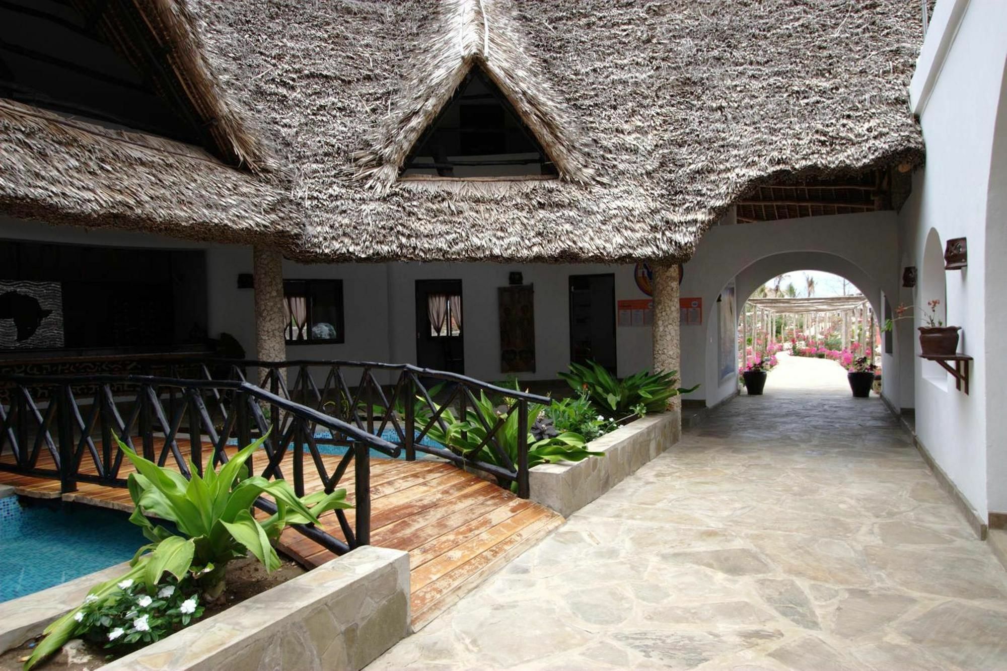 Hotel Jumbo Watamu Exterior foto